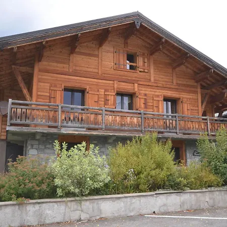 à - Proche Centre Et Pistes, Balcon, Parking, Animaux Acceptés - Fr-1-623-278 *
