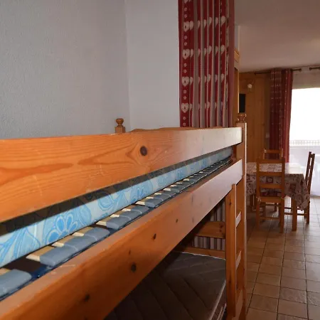 à - Proche Centre Et Pistes, Balcon, Parking, Animaux Acceptés - Fr-1-623-278